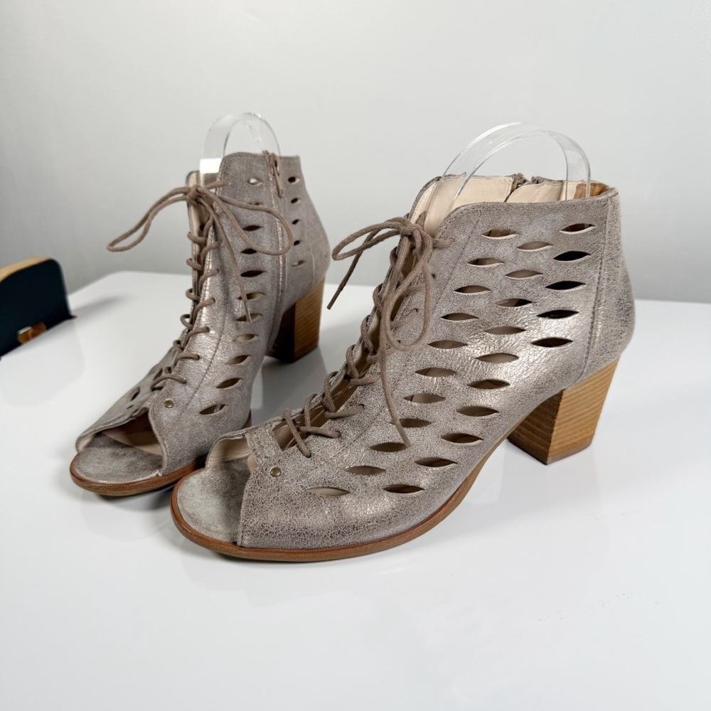 Paul Green Bali Silver Leather Lace Up Block Heel Peep Toe Bootie Size 9